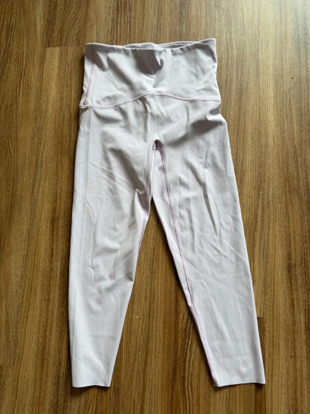 SPANXshape® Booty Boost®
7/8 Leggings in lavender - Picture 3 of 5